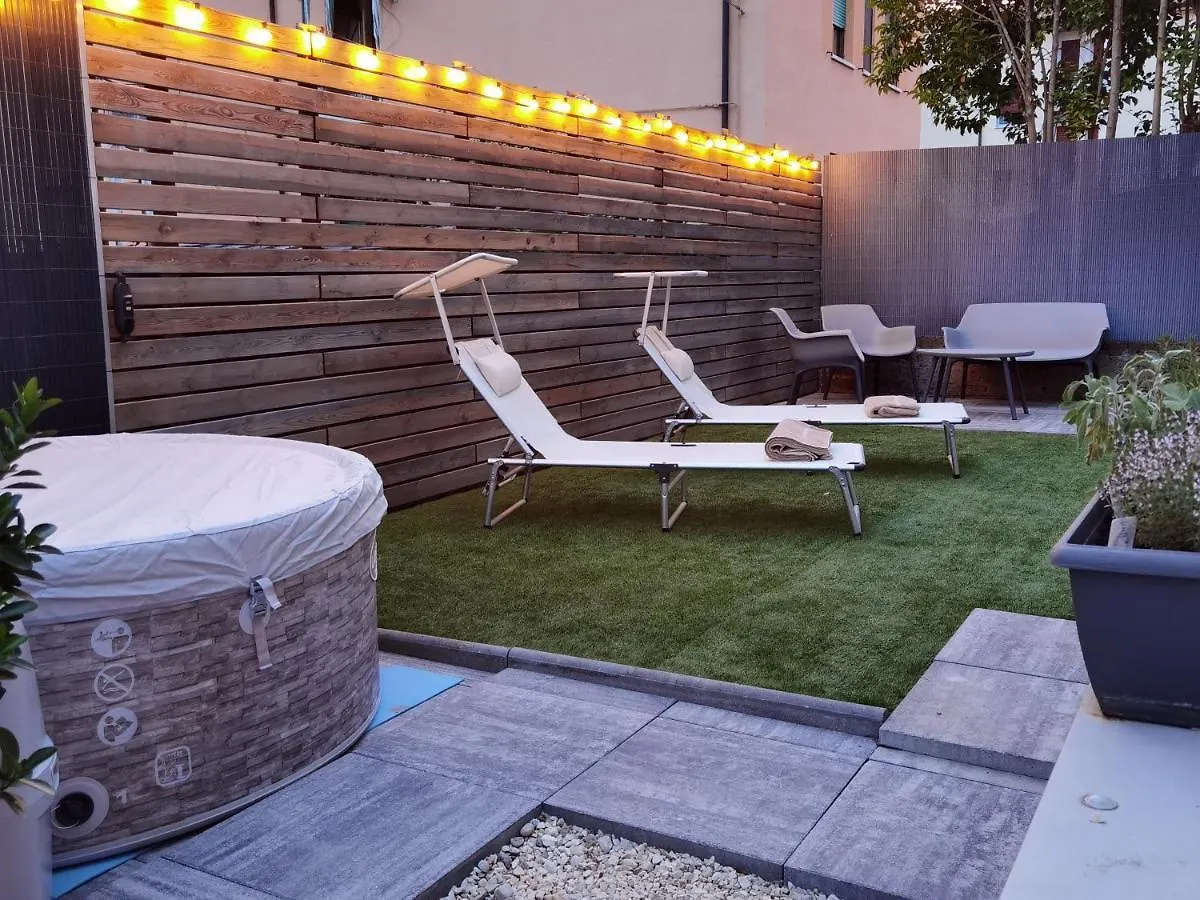 Kids Apartment La Tana Del Riccio - Family Suite Peschiera del Garda 0*,  Italy