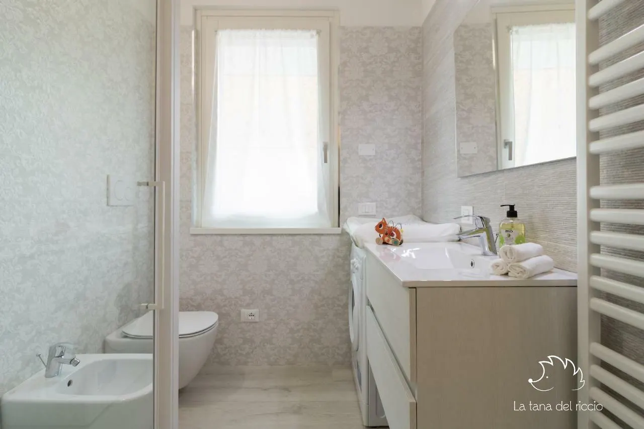 Kids Apartment La Tana Del Riccio - Family Suite Peschiera del Garda 0*,  Italy